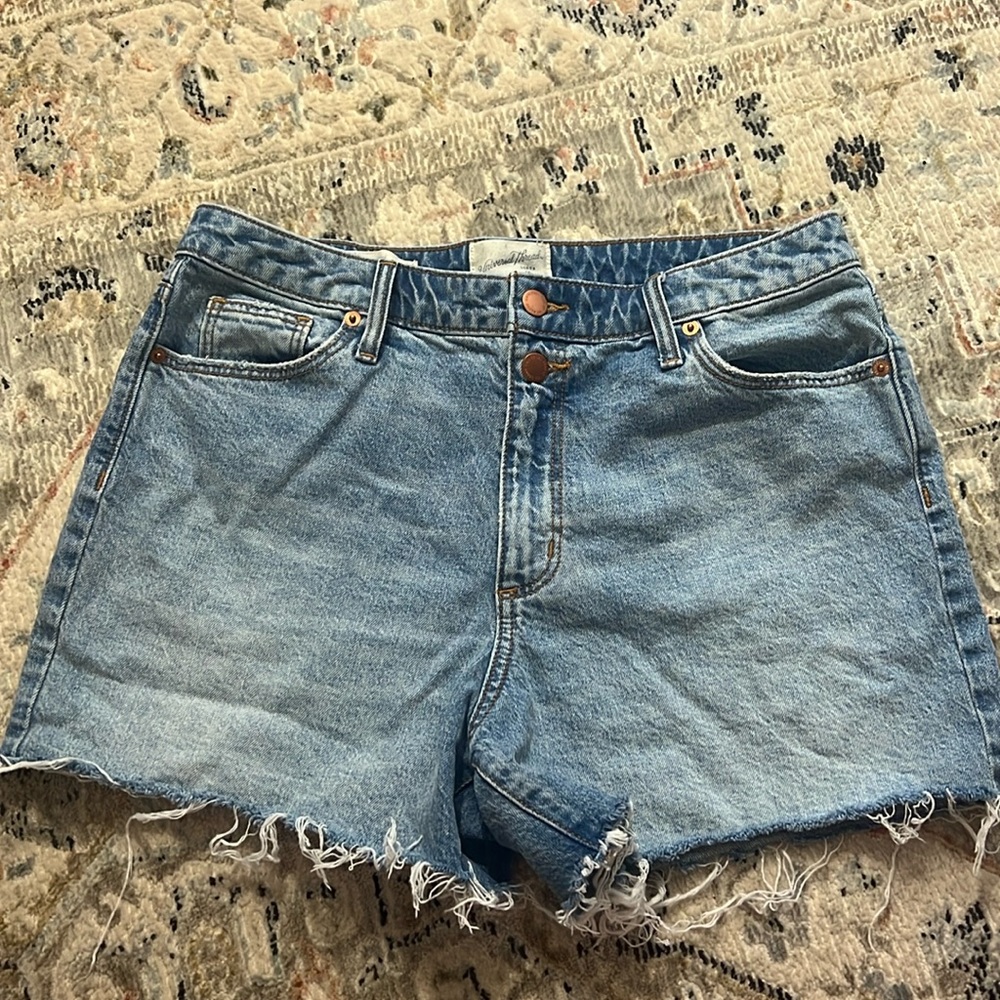 Universal thread high rise vintage midi denim shorts.